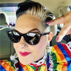 Meet your Posher, Monique